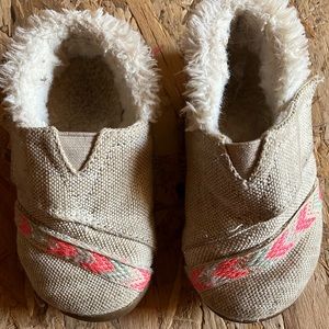 Toddler girl TOMS